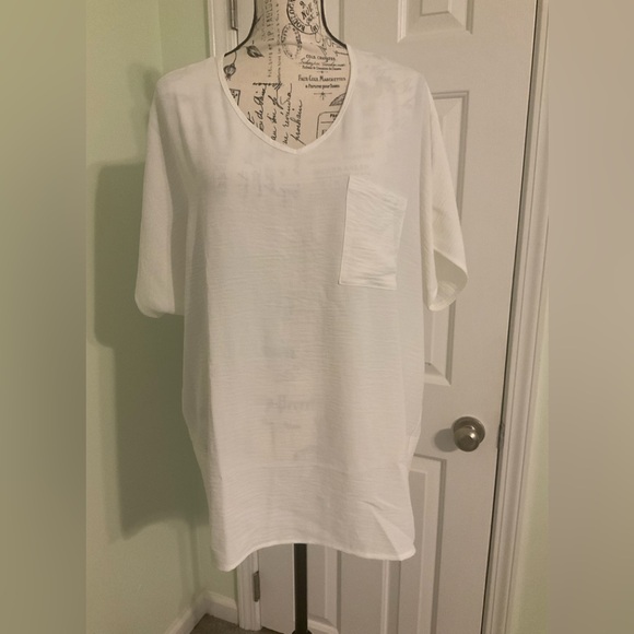 Perfect Peach - WOVEN AIRFLOW V-NECK DOLMAN TOP - Ivory - Picture 2 of 8